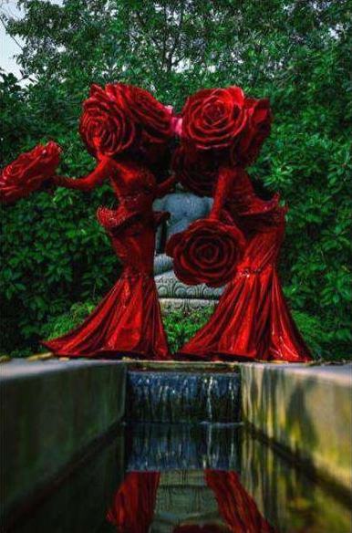 Rose-covered living sculpture