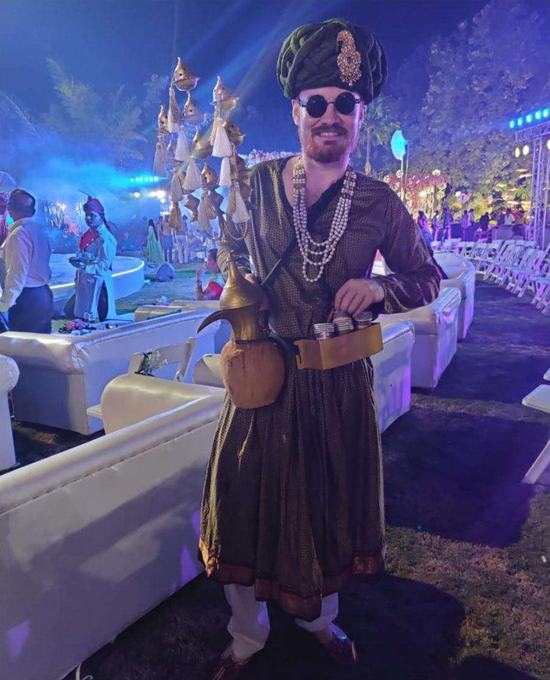 Chai wala performer at night